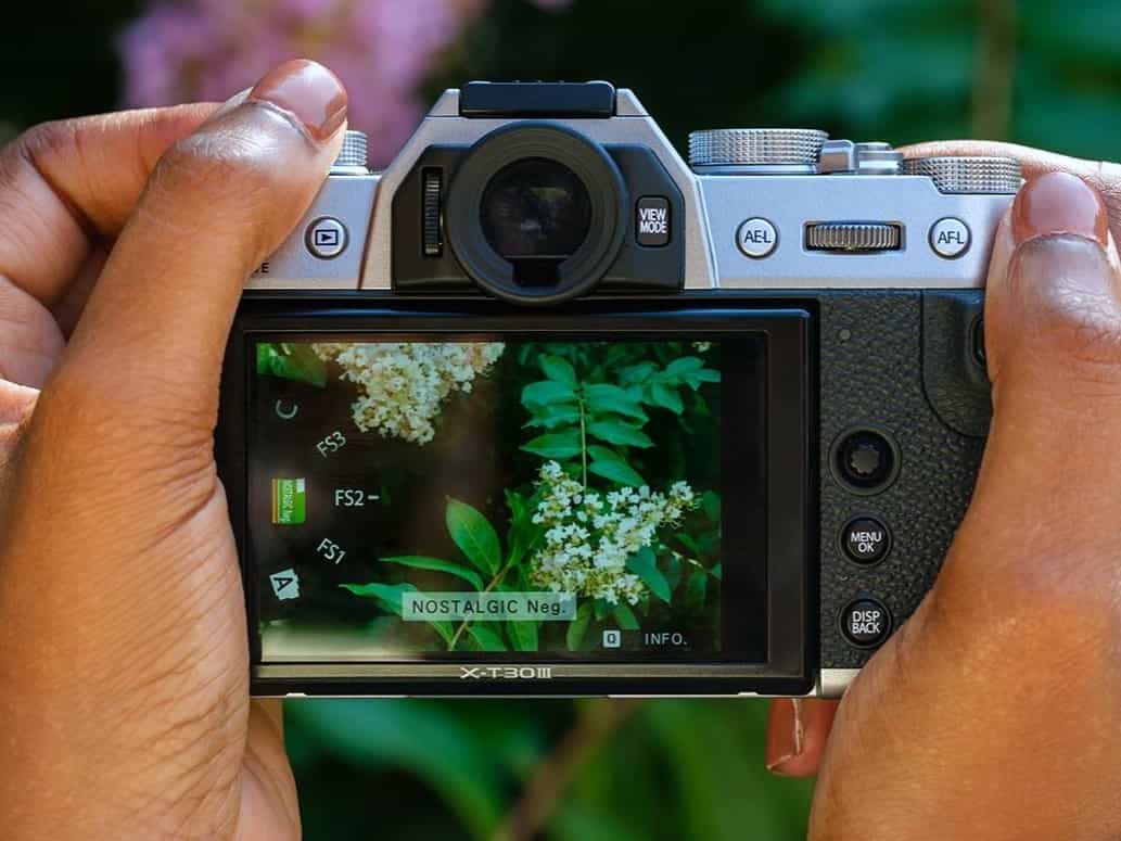 Núm xoay Film Simulation mới trên XT30 III