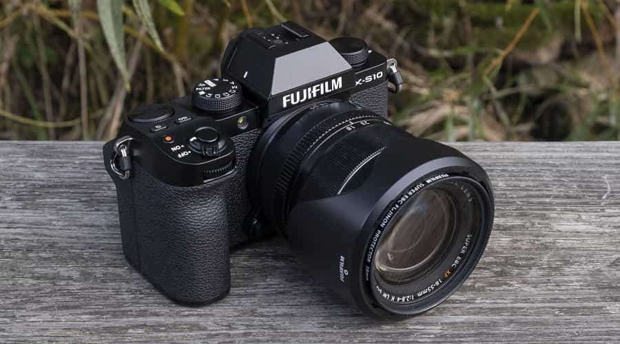 Đánh Giá Fujifilm X-S10: Máy Ảnh Tầm Trung Cho Chất Phim Nghệ Thuật