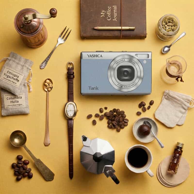 Yashica cho ra mắt Yashica Tank với thiết kế nhỏ gọn