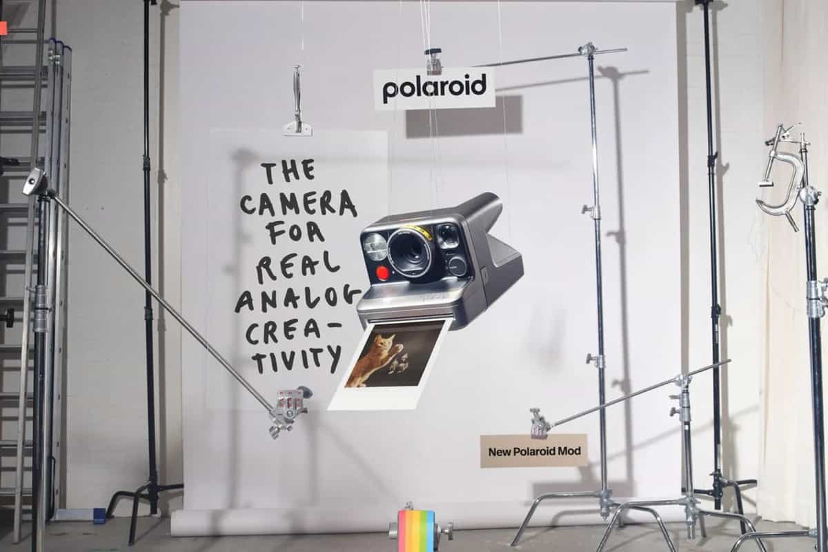 Polaroid Mod có trọng lượng 520g