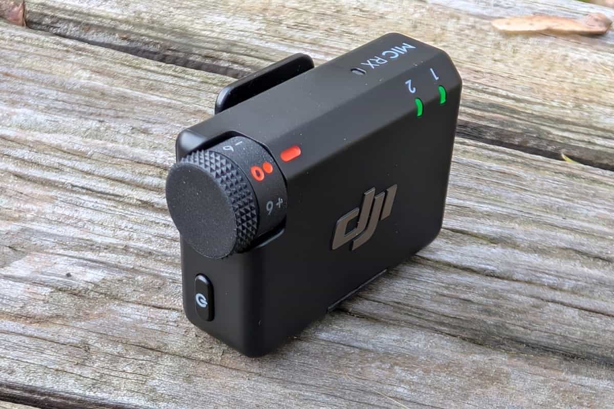 DJI Mic Mini Receiver có thiết kế điều khiển cơ học thuận tiện