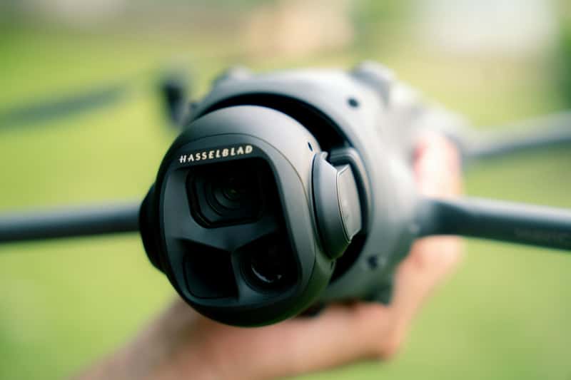 Review DJI Mavic 4 Pro: Camera và gimbal
