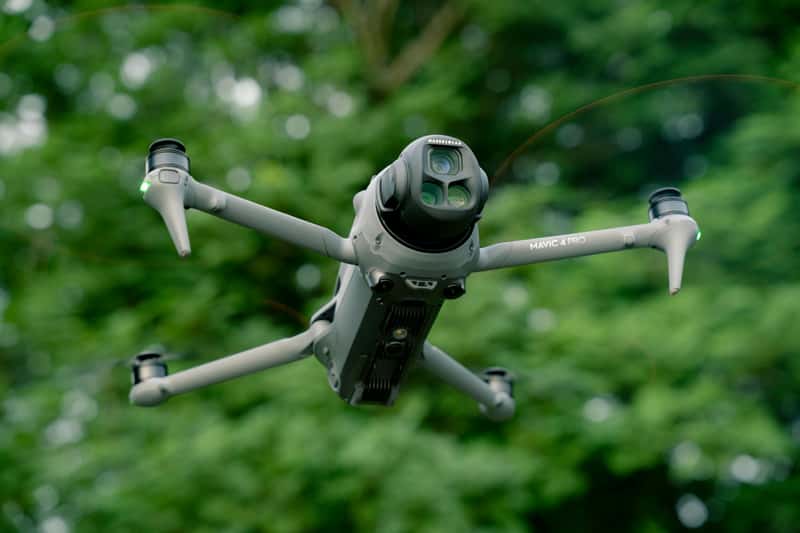 DJI Mavic 4 Pro cũng được tích hợp nhiều tính năng chuyên nghiệp