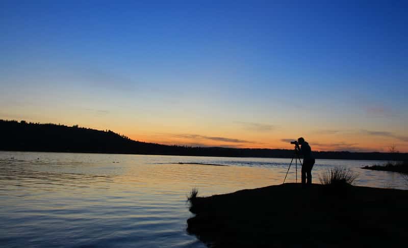 Mẹo chụp ảnh phong cảnh - sử dụng chân máy tripod là một trong những tips chụp ảnh phong cảnh đẹp 