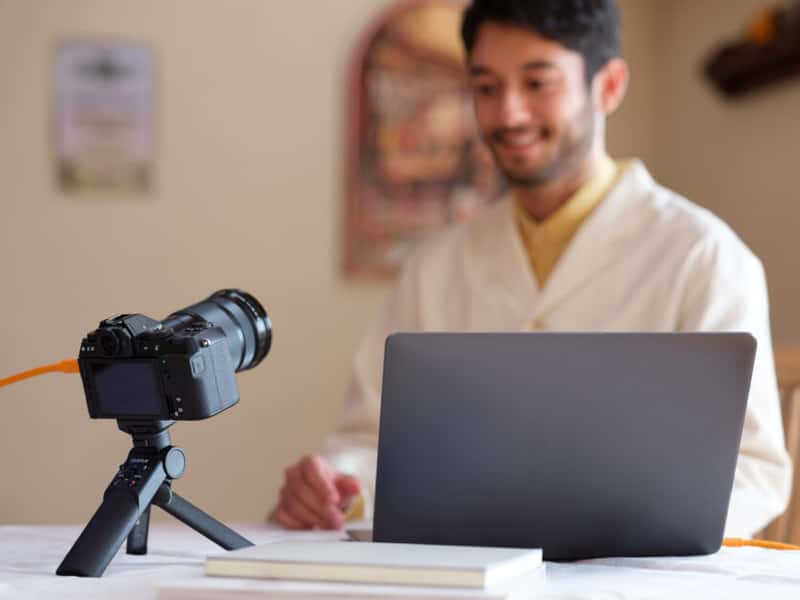 Mirrorless camera có thể trở thành chiếc webcam chuyên nghiệp