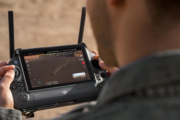 Cổng HDMI tích hợp trên DJI RC Plus 