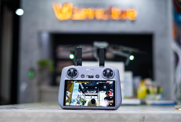 DJI RC 2 màn hình FHD 5,5 inch