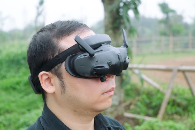 Quan sát môi trường xung quanh trực tiếp thông qua PiP