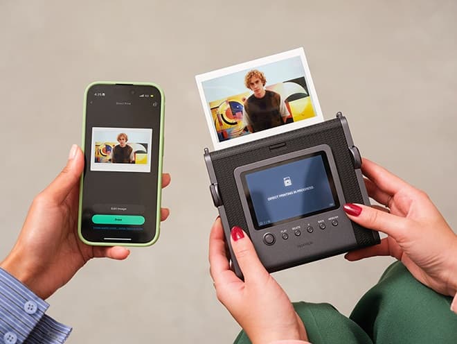 Fujifilm Instax Wide Evo có tốc độ in 16 Giây