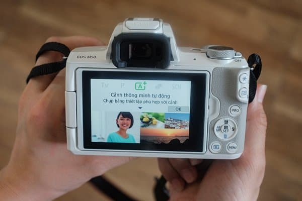Canon EOS M50 lấy nét nhanh và chính xác hơn