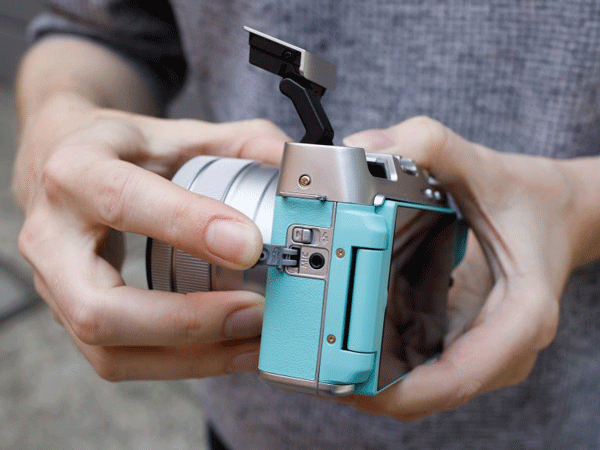 Các cổng kết nối trên máy ảnh fujifilm xa7