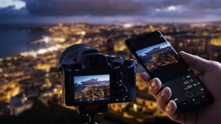 Sony A7R Mark III tích hợp nhiều kết nối
