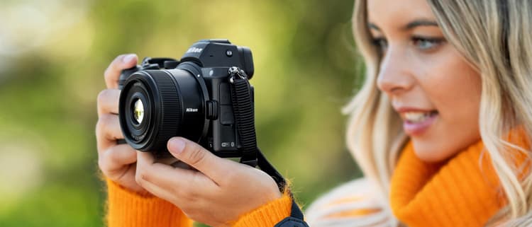 Nikon Z 40mm f/2 nhỏ gọn, linh hoạt cao