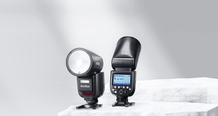 Đèn Flash đầu tròn Godox V1Pro