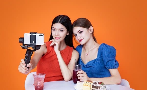 Gimbal Zhiyun Crane M2 nhỏ gọn, linh hoạt