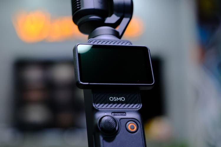 Nâng cấp với màn hình xoay 2 inch