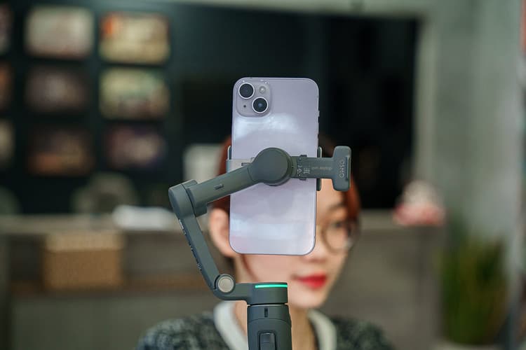 Remote hỗ trợ cơ chế snap-on/snap-off linh hoạt