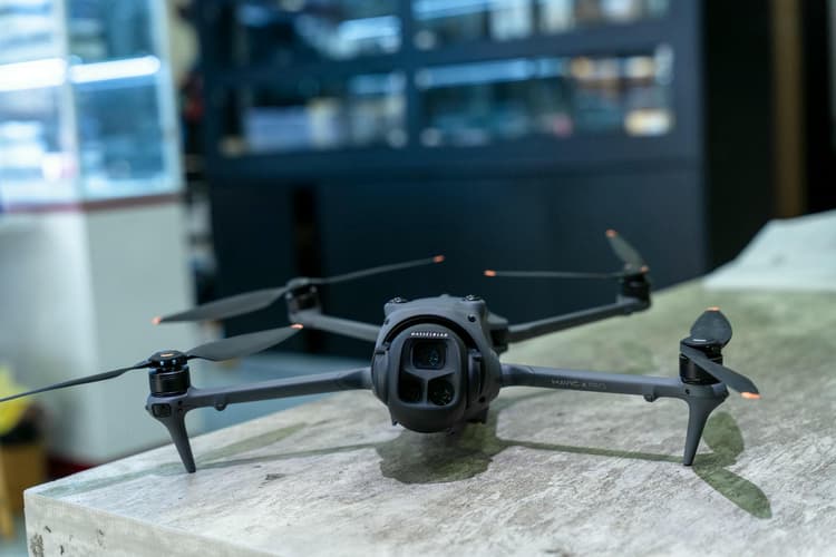 DJI Mavic 4 Pro đã đặc biệt thiết kế camera tele vượt trội