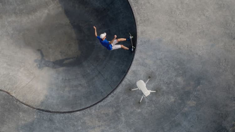 Flycam DJI Mini SE với nhiều chế độ quay chụp thông minh