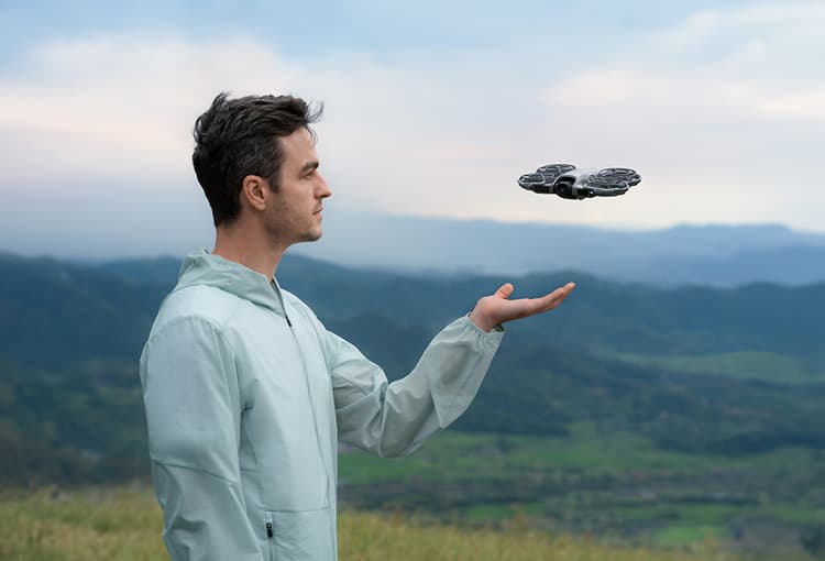 DJI Neo 2 ghi hình thông minh cho kết quả sắc nét