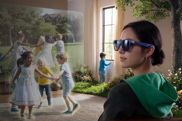 Màn hình Sony Micro OLED tần số quét 120Hz