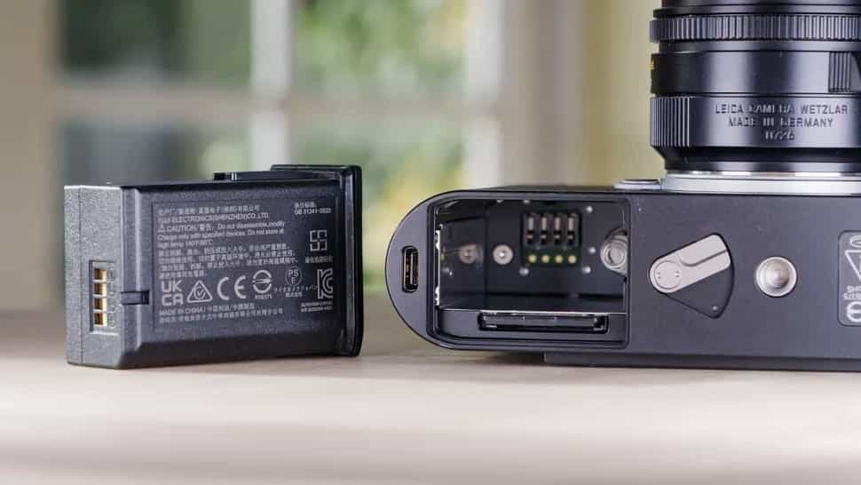 Review Leica M EV1 - dung lượng pin 1800mAh