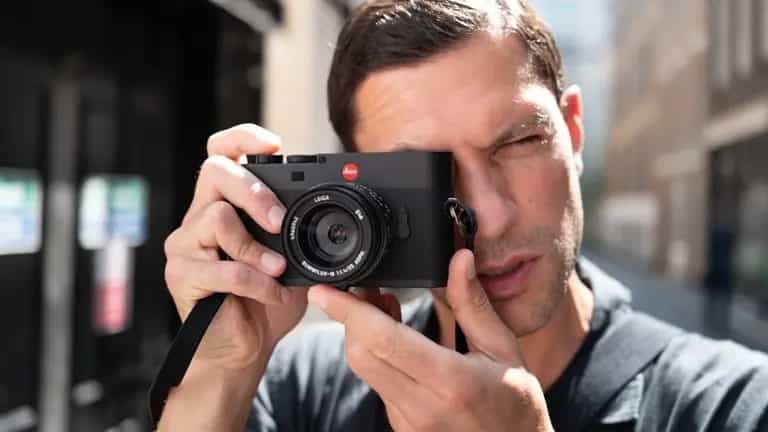 Leica M EV1 trang bị ống ngắm điện tử EVF