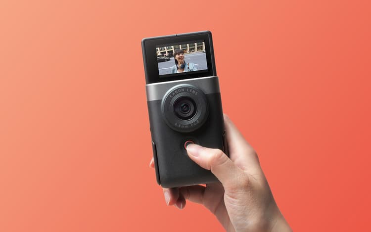 Canon PowerShot V10 có một ống kính tiêu cự 19mm cố định