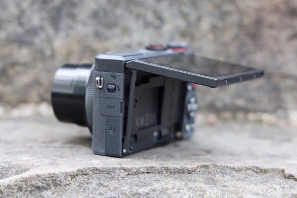 Máy ảnh Canon PowerShot G7 X Mark III - Sạc đa năng