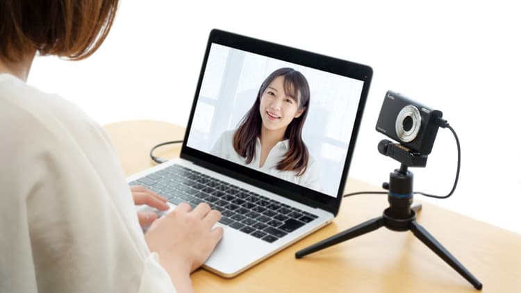 Có thể kết nối máy ảnh với máy tính và sử dụng như một webcam