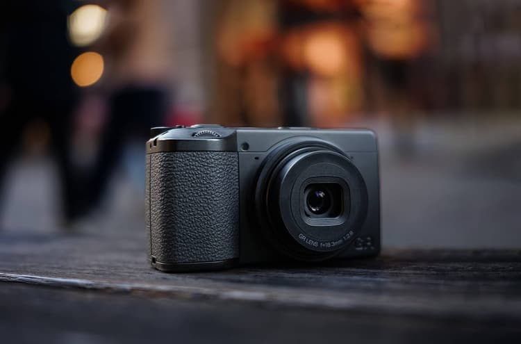 Cảm biến APS-C Monochrome 25.7MP không CFA