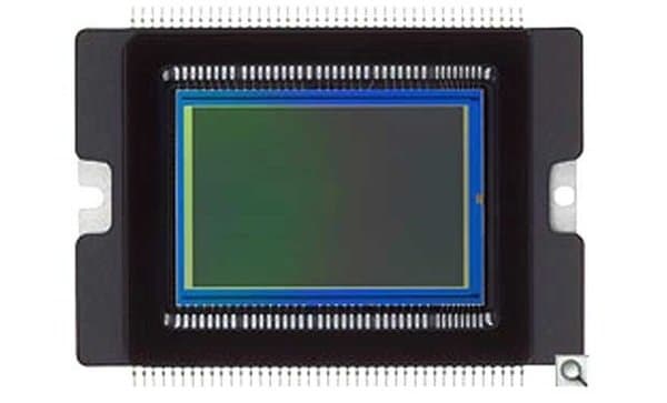 Cảm biến APS-C 18MP của Canon EOS 7D