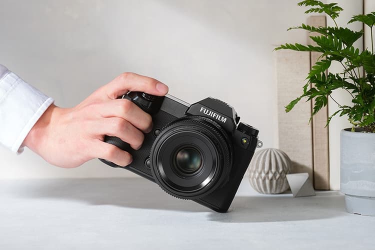 Thiết kế siêu nhẹ của Fujifilm GFX 100S II