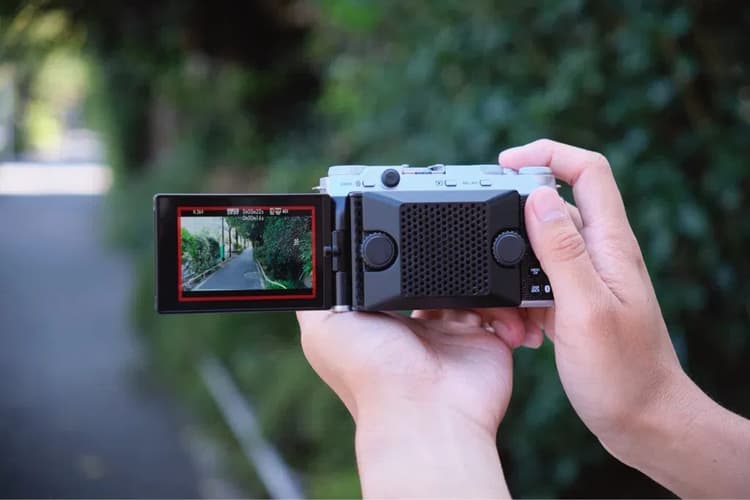 Màn hình cảm ứng LCD xoay lật của Fujifilm X-M5