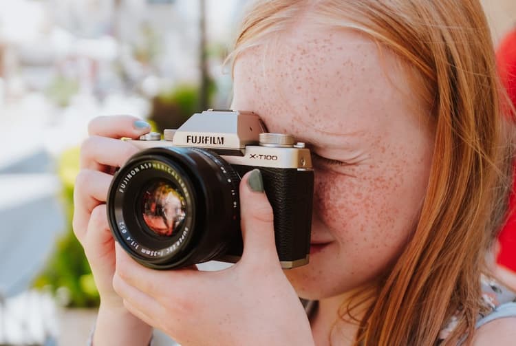 kính ngắm điện tử trên máy ảnh fujifilm xt100