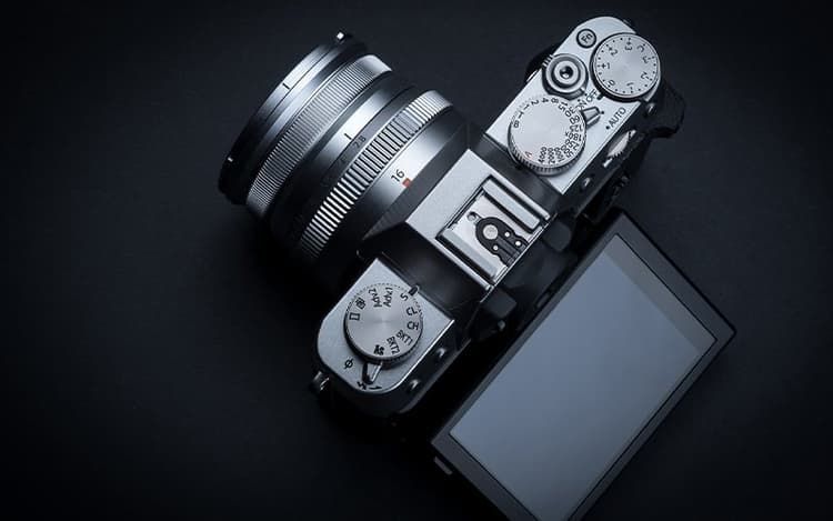 Fujifilm X-T30 Mark II có màn hình LCD 3.0 inch