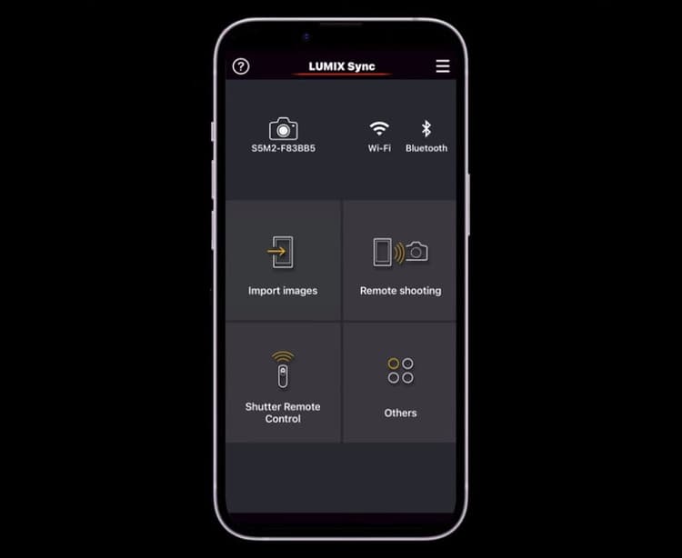 Lumix Sync - một ứng dụng được thiết kế để ghép nối với máy ảnh để điều khiển chụp từ xa trên điện thoại thông minh