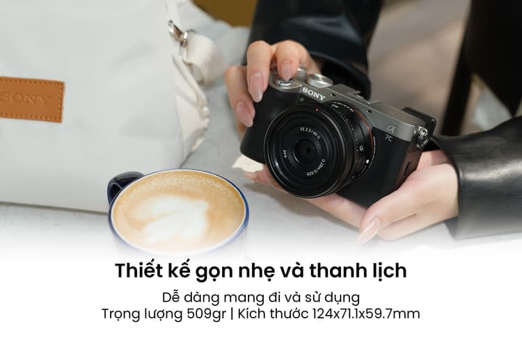 A7C II vẫn được kế thừa từ dáng vẻ mỏng, gọn nhẹ