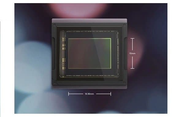 Blackmagic Pocket Cinema Camera 4K - cảm biến 4/3" HDR