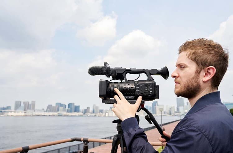 Chế độ Full Auto trên máy quay Sony PXW-Z200