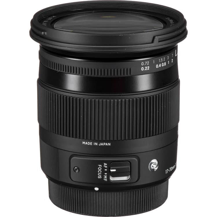 Sigma 17-70mm f/2.8-4 DC Macro OS HSM