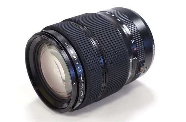 FUJIFILM GF 32-64mm f/4 R LM WR lấy nét tự động nhanh chóng, mượt mà