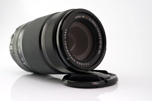 Fujifilm XF 55-200mm f35-48 R LM OIS có chất lượng quang học tốt