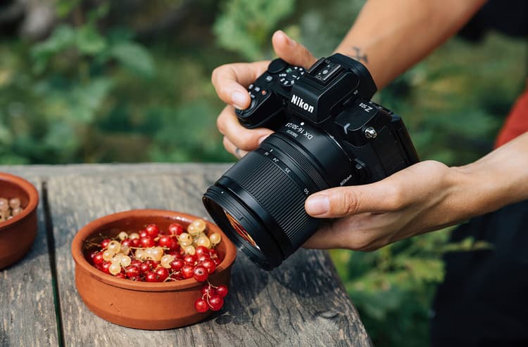 Tính năng mở rộng với Hi-Res Zoom và thiết kế bền bỉ