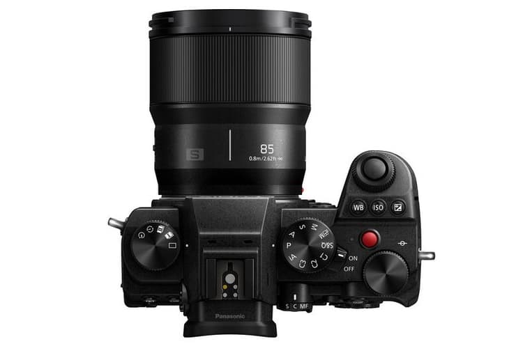 Panasonic Lumix S 85mm f/1.8 lấy nét nhanh, mượt mà