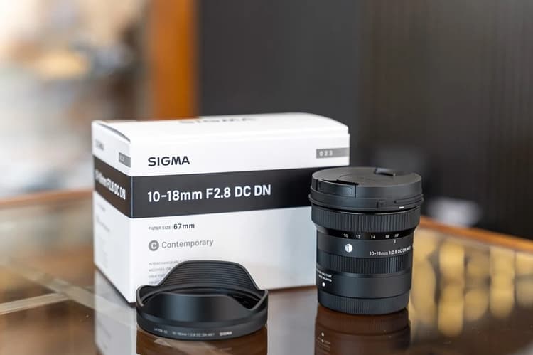 Sigma 10-18mm F2.8 DC DN (C) thiết kế nhỏ gọn