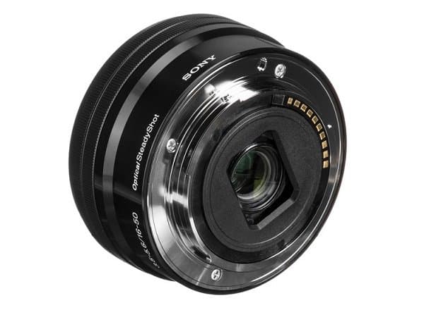 Sony E PZ 16-50mm F3.5-5.6 OSS có bộ ổn định hình ảnh quang học SteadyShot