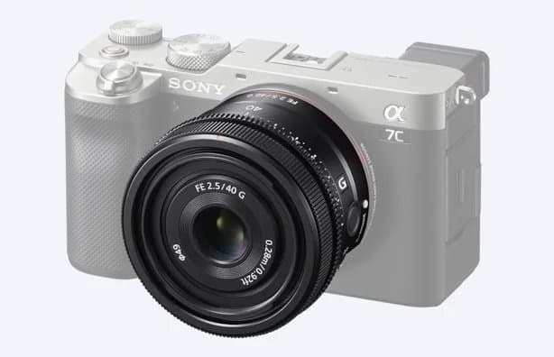 Sony FE 40mm f2.5 G - Thiết kế kim loại chắc chắn