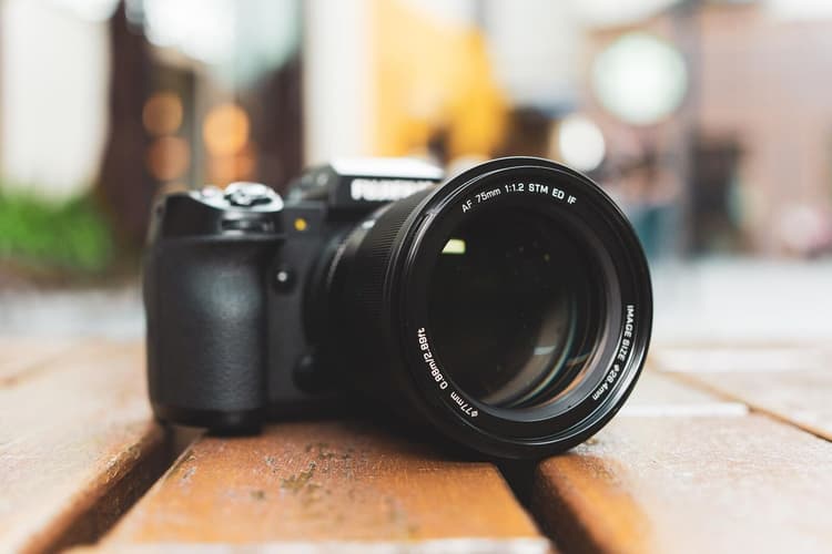 Viltrox 75mm f/1.2 AF XF Pro động cơ lấy nét tự động mô tơ bước STM
