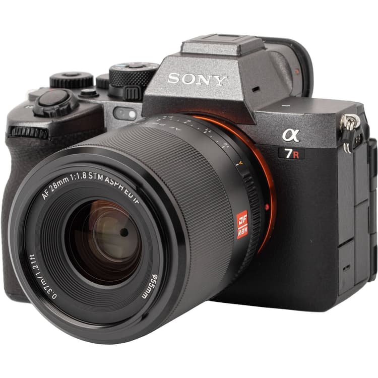 Ống kính Viltrox AF 28mm f/1.8 FE - Lựa chọn lý tưởng cho nhiếp ảnh đa năng